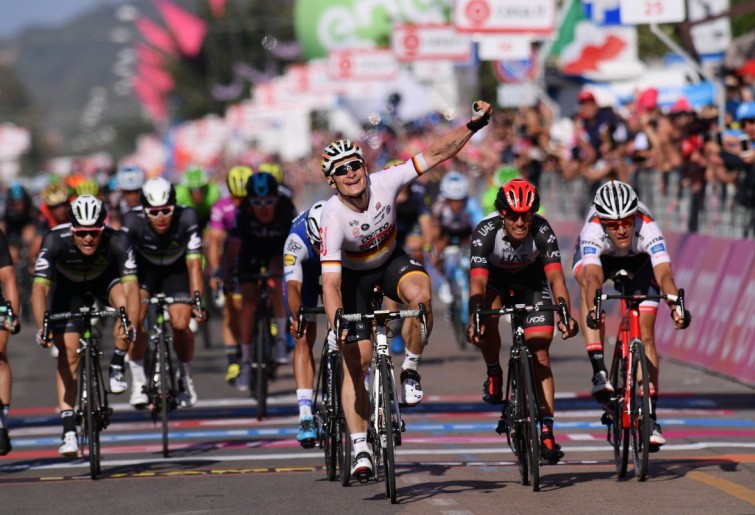 Greipel vince la 2a tappa